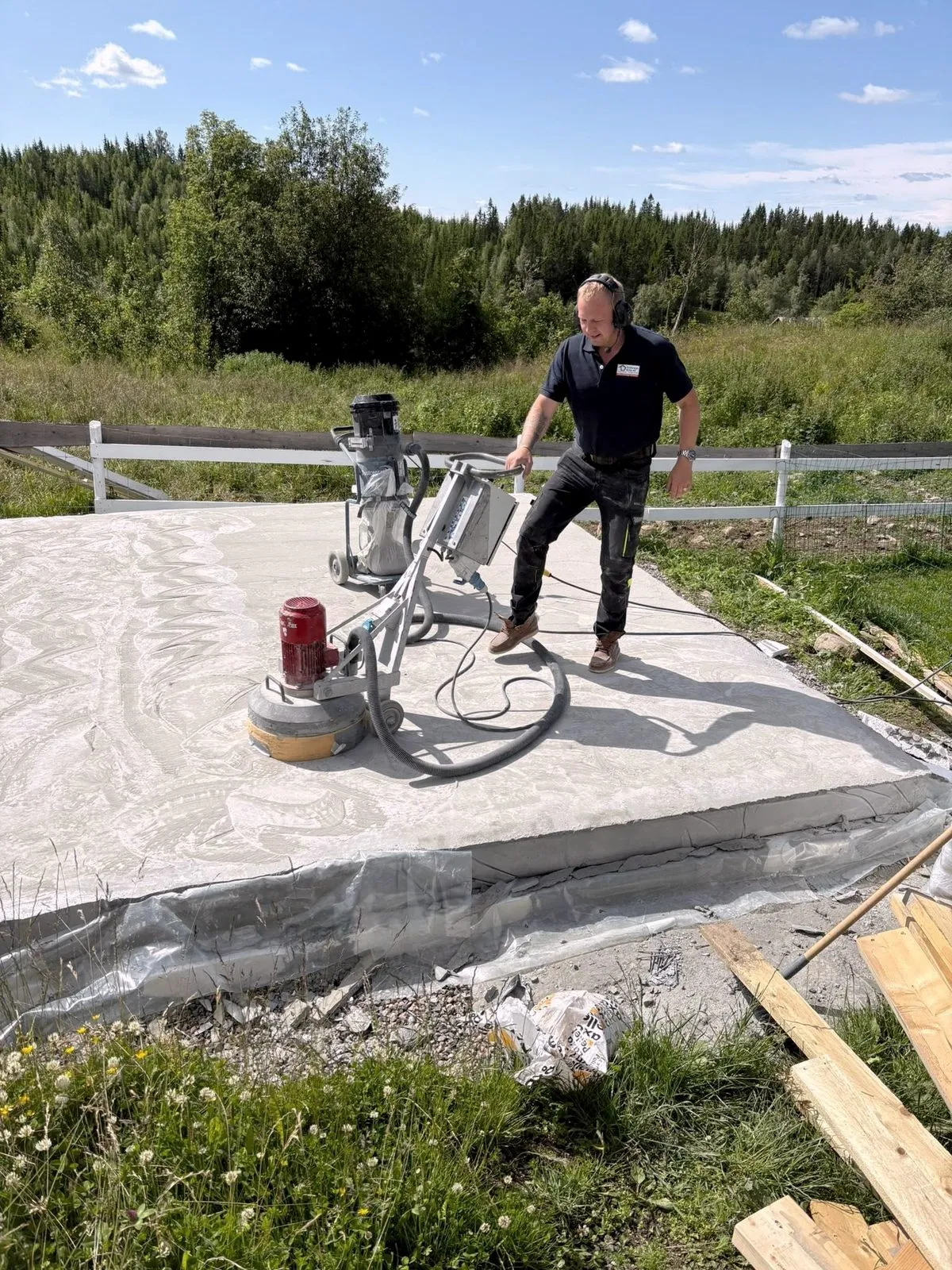 Sliping av nystøpt betongplate